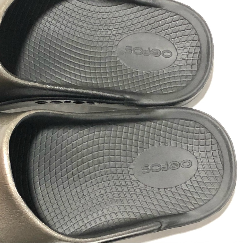 OOFOS Metallic Pewter Slide Sandals - Picture 9 of 11